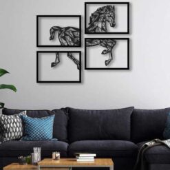 Cheval en quatre pièces